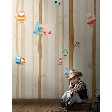 Carta da parati per camerette con gufetti colorati nel bosco Dakota di London Art