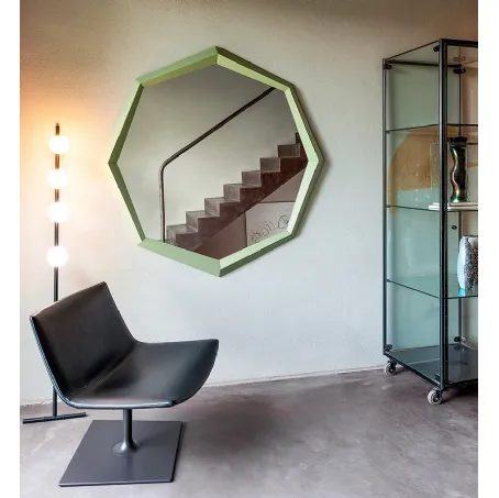 Specchio Diamond con cornice in Rovere massello di Devina Nais