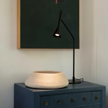 Lampada da tavolo Diesis  in metallo verniciato con diffusore orientabile in rotazione e inclinazione di Ideal Lux