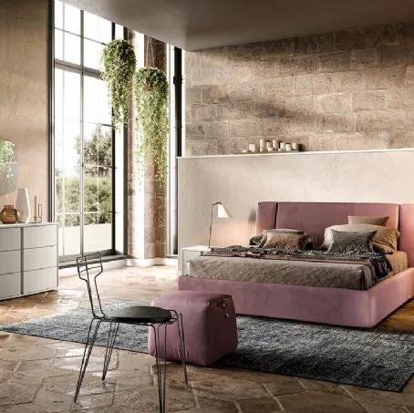 Letto matrimoniale in tessuto imbottito con testiera D01 Vega e Omega di Mercantini