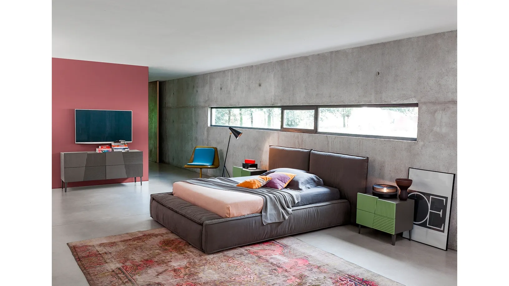 Letto Imbottito con Panchetta di Devina Nais