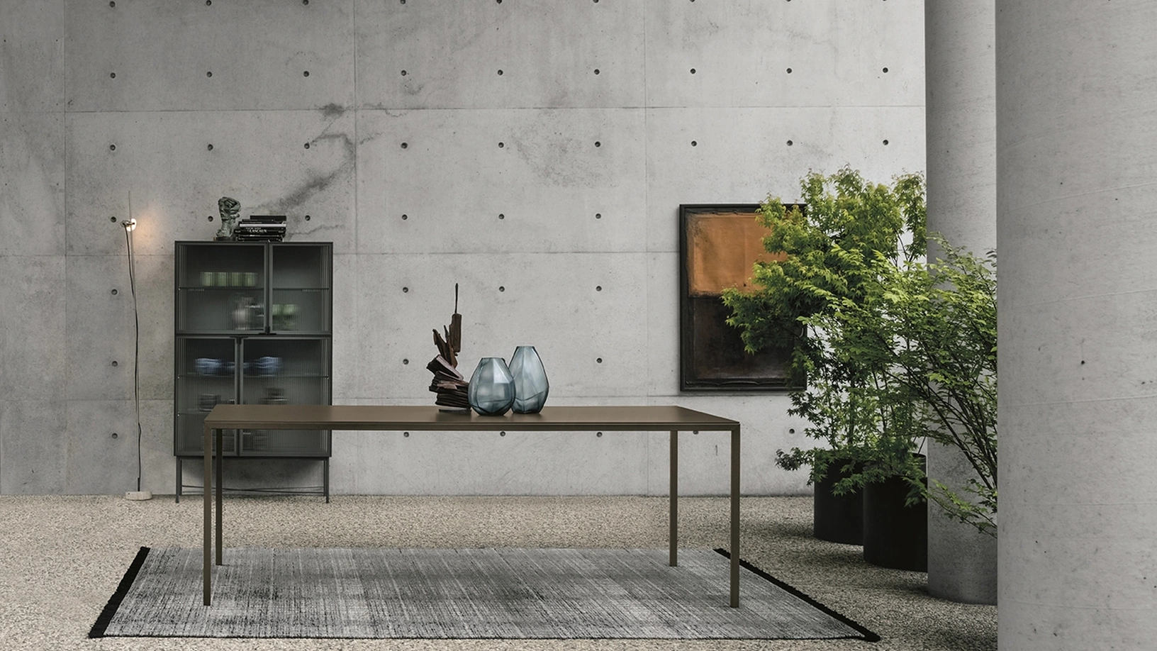 Tavolo Strong con top laccato antigraffio bronzo di Sedit