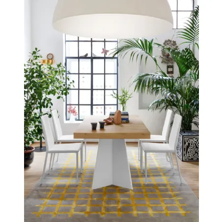 Tavolo allungabile in nobilitato rovere naturale con base in metallo bianco opaco Wings di Connubia